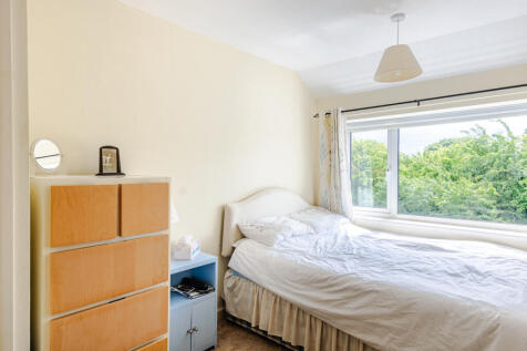 bedroom2