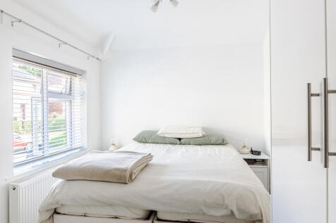 bedroom2a