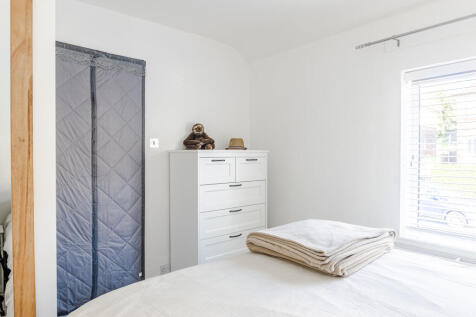 bedroom2b