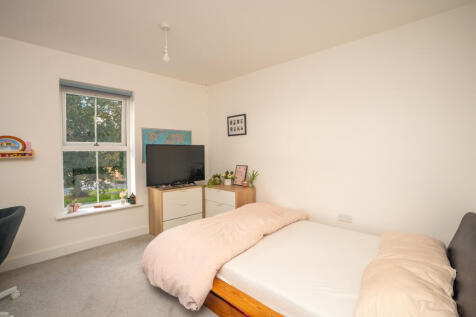 1st floor bedroom 1