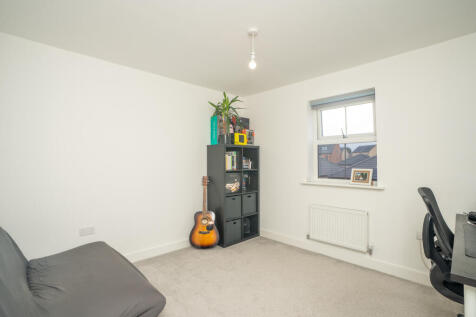 1st floor bedroom 2