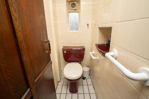 downstairs wc