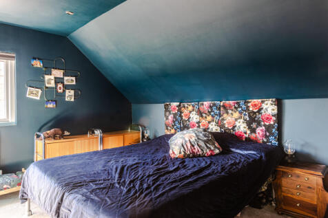 bedroom4