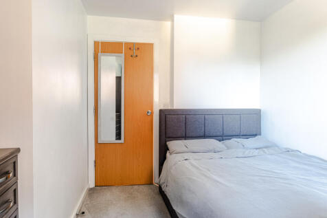 bedroom2b