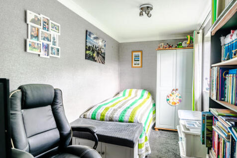 bedroom4