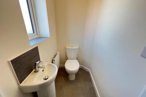 Dowstairs toilet