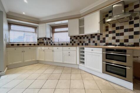 Kitchen return