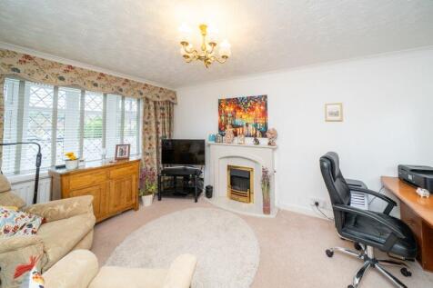 Dining room / snug / Bedroom 3