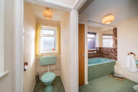 GROUND FLOOR WC