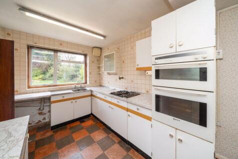 EXTENDED BREAKFAST KITCHEN