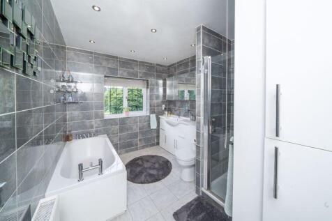 HOUSE BATHROOM