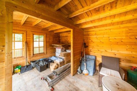 SUMMERHOUSE
