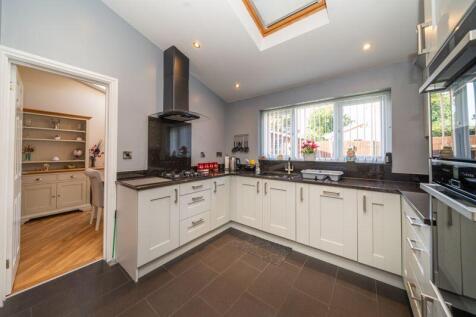 EXTENDED KITCHEN