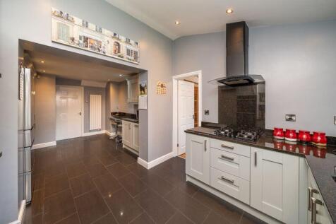 EXTENDED KITCHEN