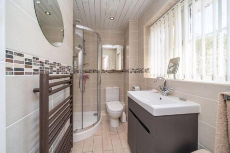 BEDROOM 1 - REFITTED EN-SUITE