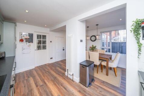 OPEN PLAN KITCHEN/DINER