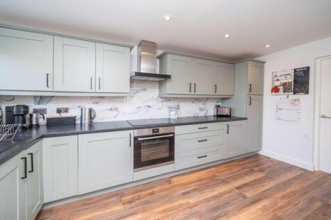 OPEN PLAN KITCHEN/DINER