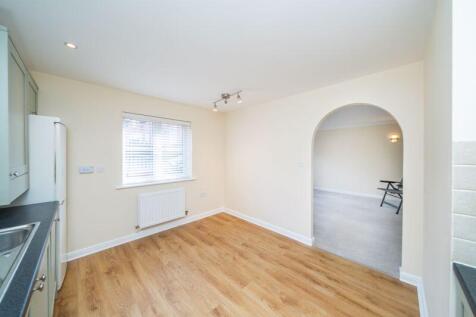 REFITTED BREAKFAST KITCHEN