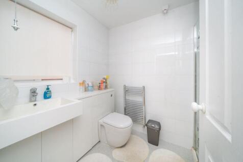 BEDROOM 1 EN-SUITE