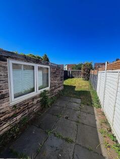 61 MELROSE GARDEN