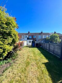 61 MELROSE GARDEN...