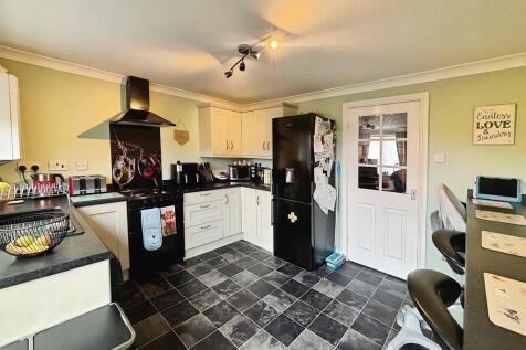 018561d5-WhatsApp...