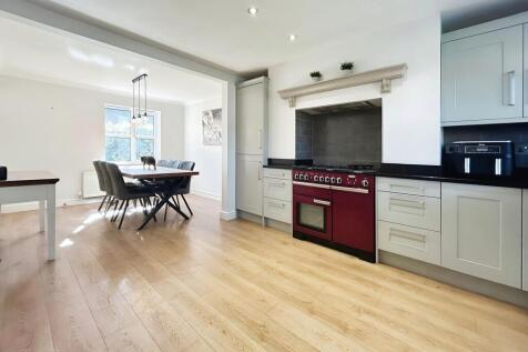 2ce9e210-WhatsApp...