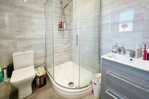 a5ce3ddd-WhatsApp...