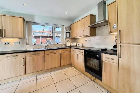 58115f9b-WhatsApp...