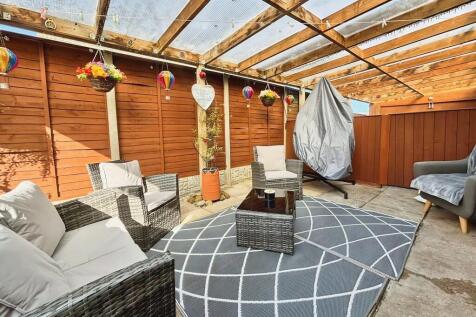 3be813d1-WhatsApp...