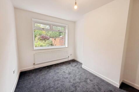 03982198-WhatsApp...