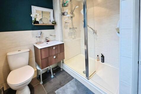 5acf10fa-WhatsApp...