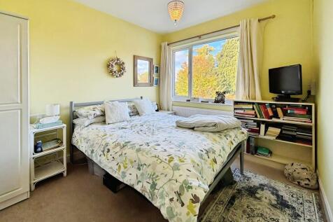 dec935b4-WhatsApp...