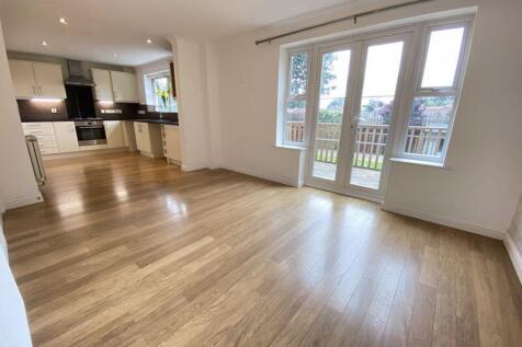 KITCHEN DINING AREA