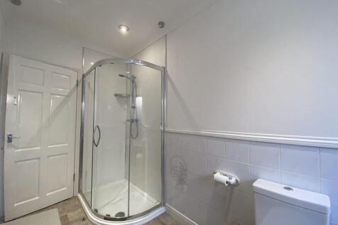 Bathroom 1a