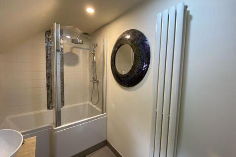 Bathroom 1a
