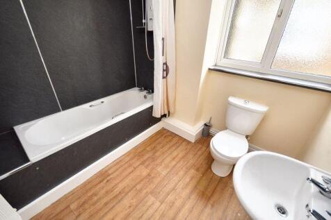 Bathroom 1 Lane End