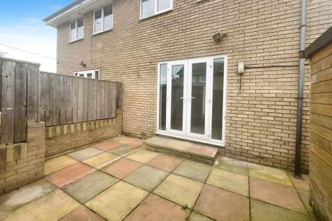 Rear courtyard