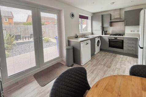 Dining kitchen