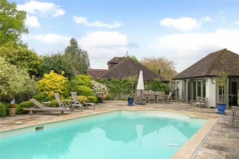 Pool &amp; Pool House