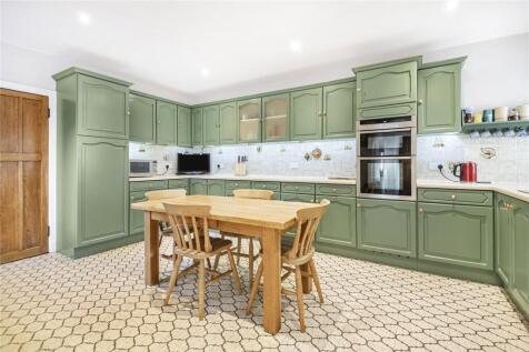 Kitchen/Breakfast Rm