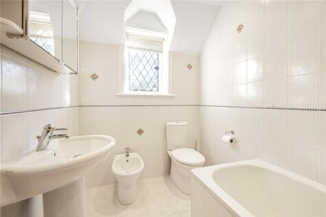 Famiky Bathroom