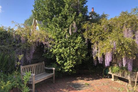 Walled Terrace