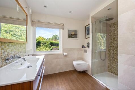 Family Shower Room