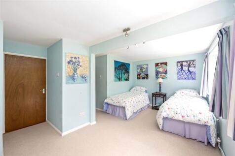 Grd Flr Guest Bed