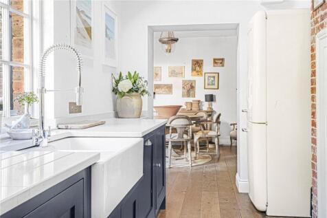 Kitchen To Dining Rm