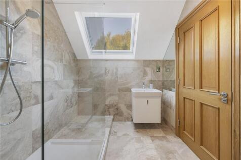 Bedroom Two En Suite