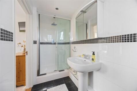 Bedroom Two En Suite