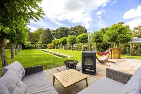 Terrace &amp; Garden