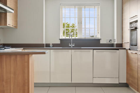 7 - Clare Hill Court